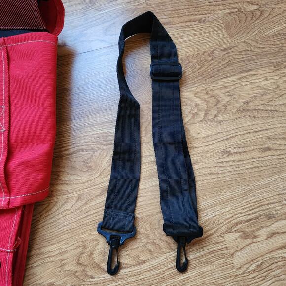 Vintage Marlboro Unlimited Large Red Sling Duffle Bag Cinch Bag Hiking READ - Picture 11 of 15